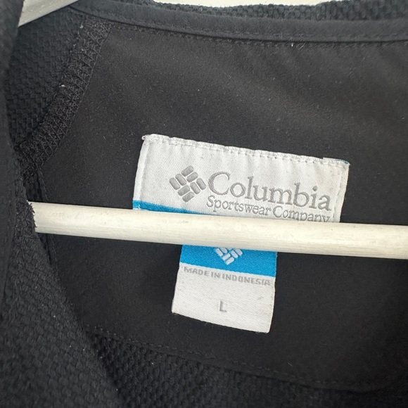 Columbia Black Jacket with Grey Accents - Picture 3 of 3